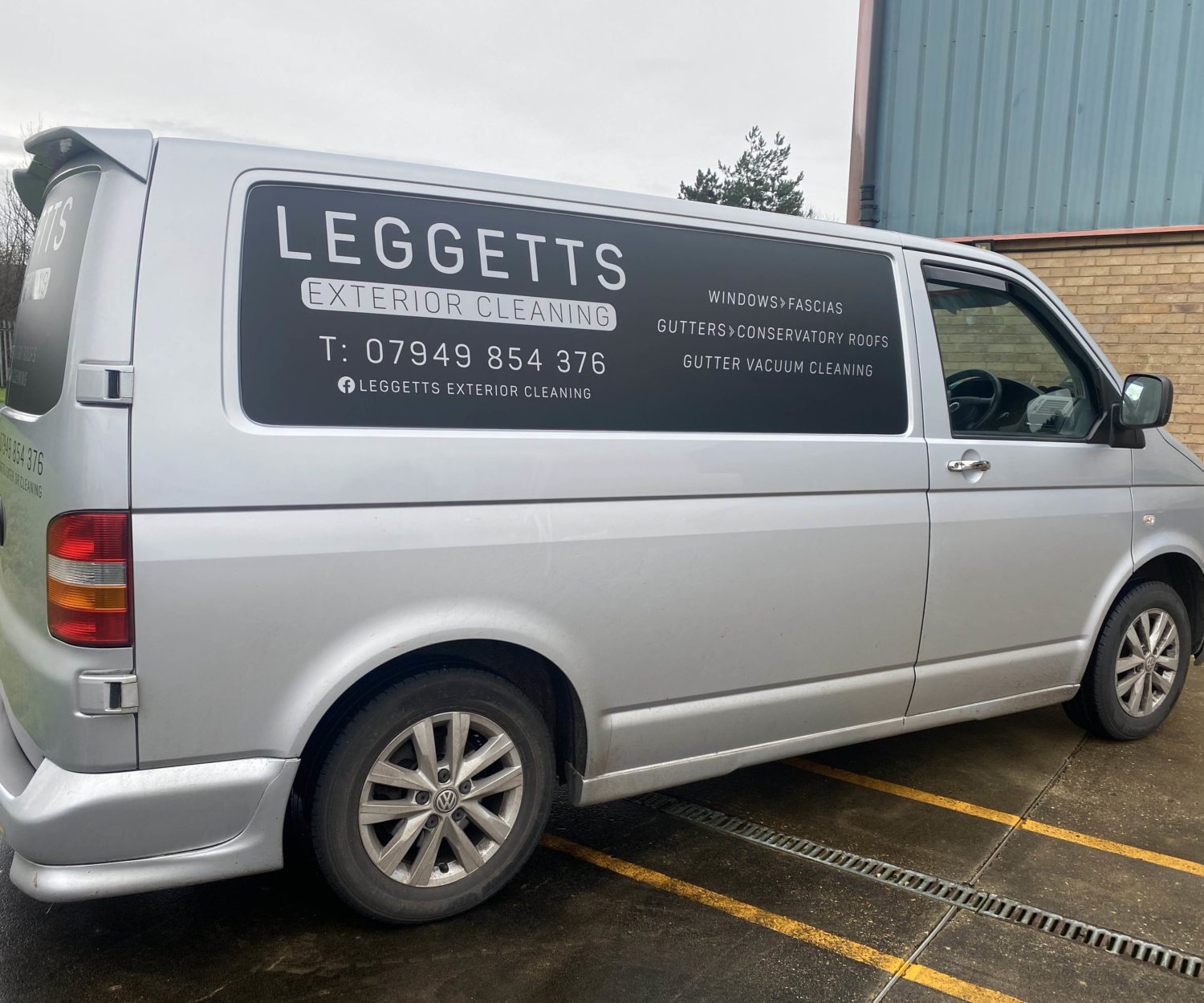 van-fleet-sign-writing-suffolk
