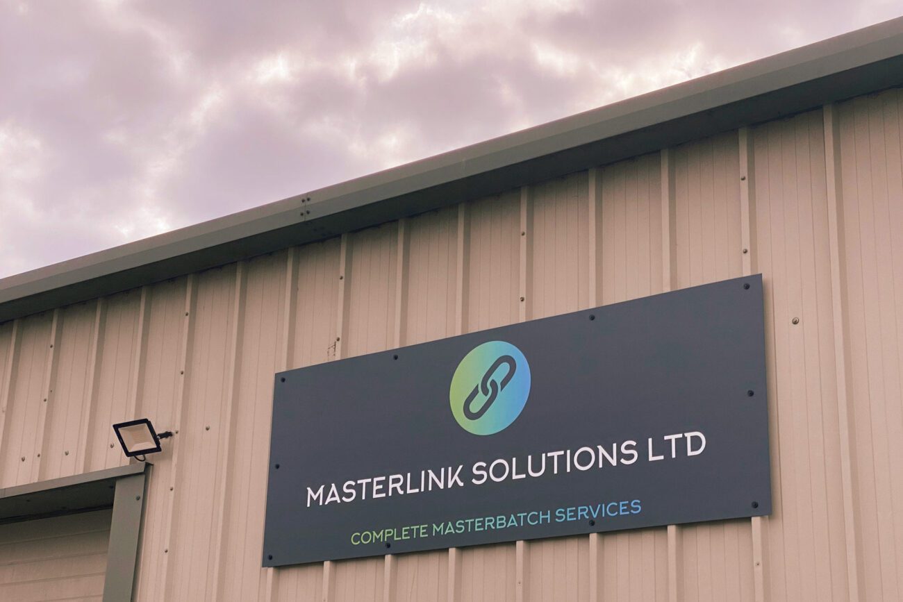 large unit signage lowestoft