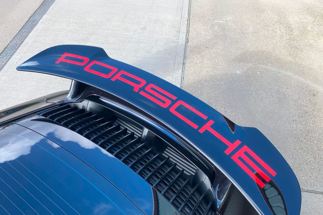 black-porsche-lettering