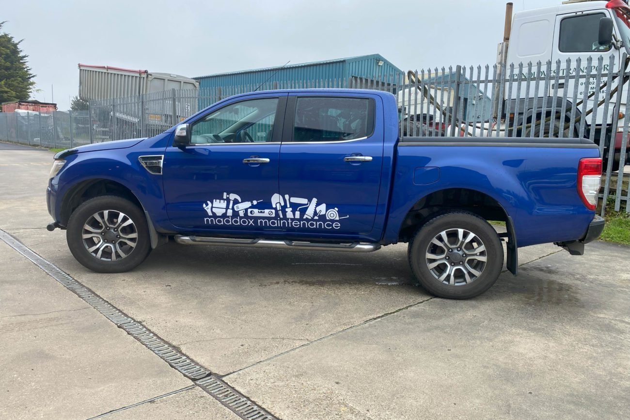 ford-ranger-signwriting