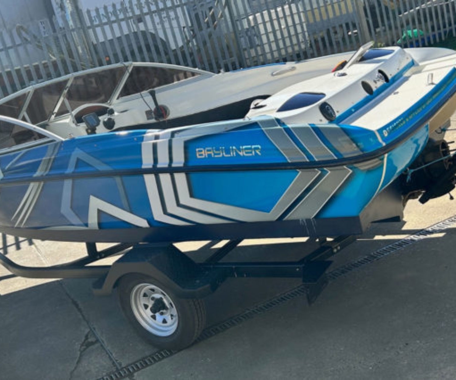 speed-boat-wrapping-norfolk-suffolk