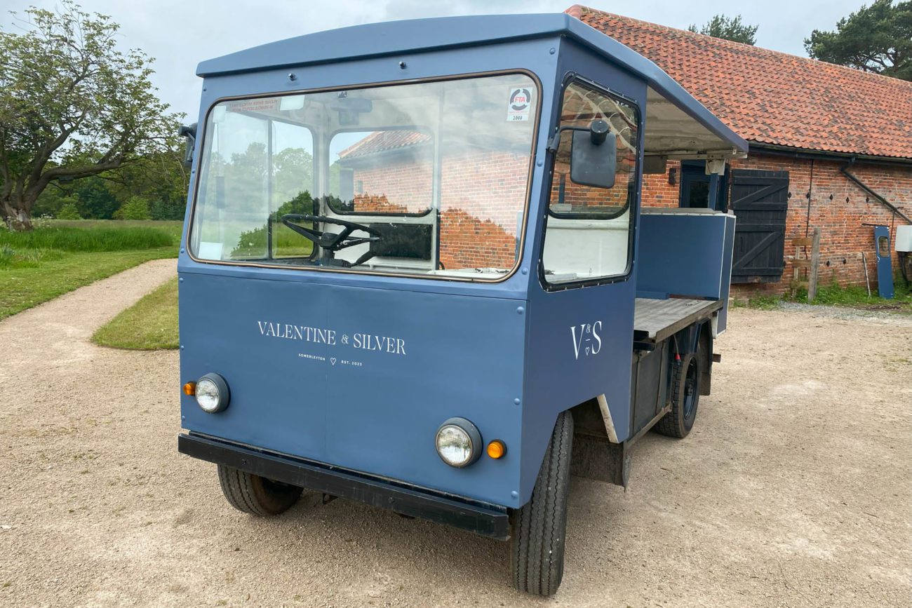 vintage-vehicle-wrap-lowestoft