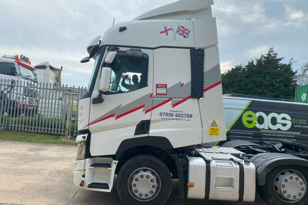 renault-lorrysign-wrap-suffolk