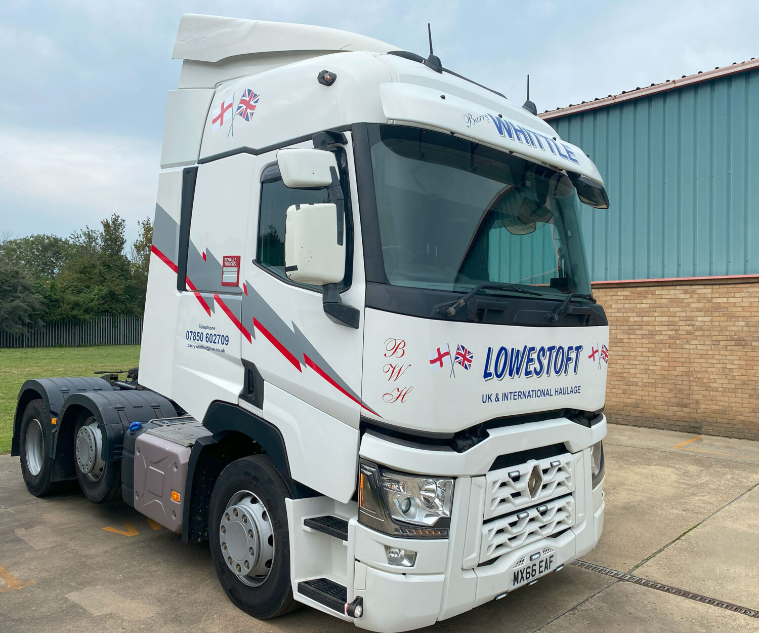 renault-truck-sign-writing