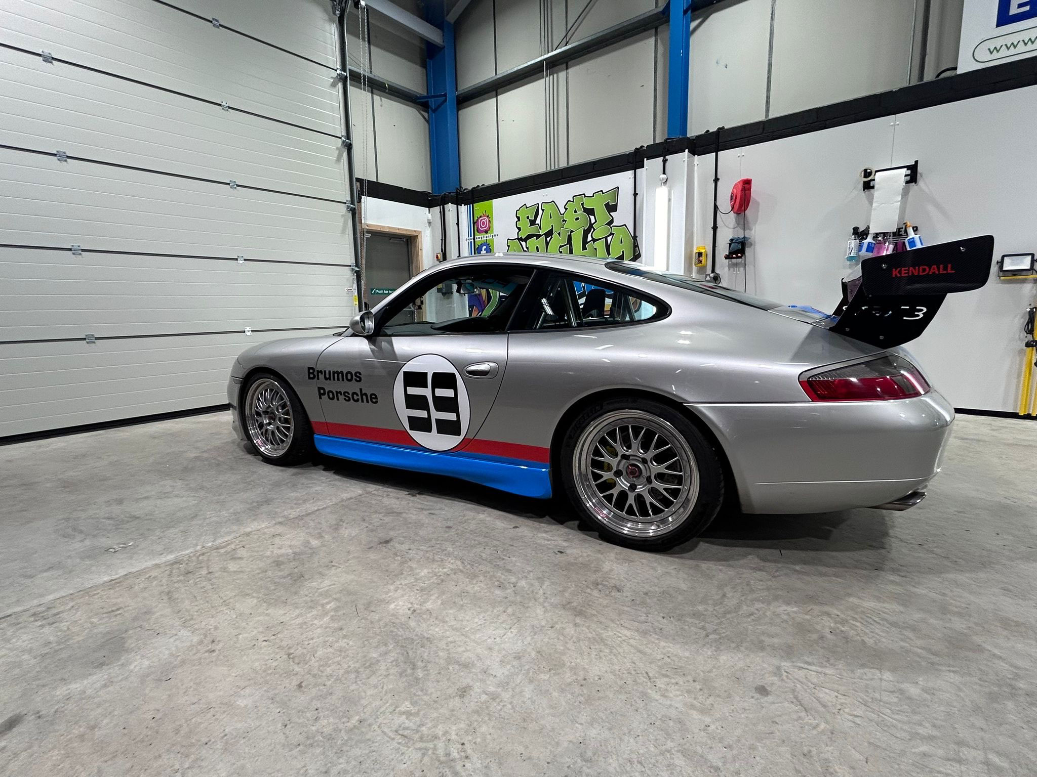 porsche-racing-car-wraps